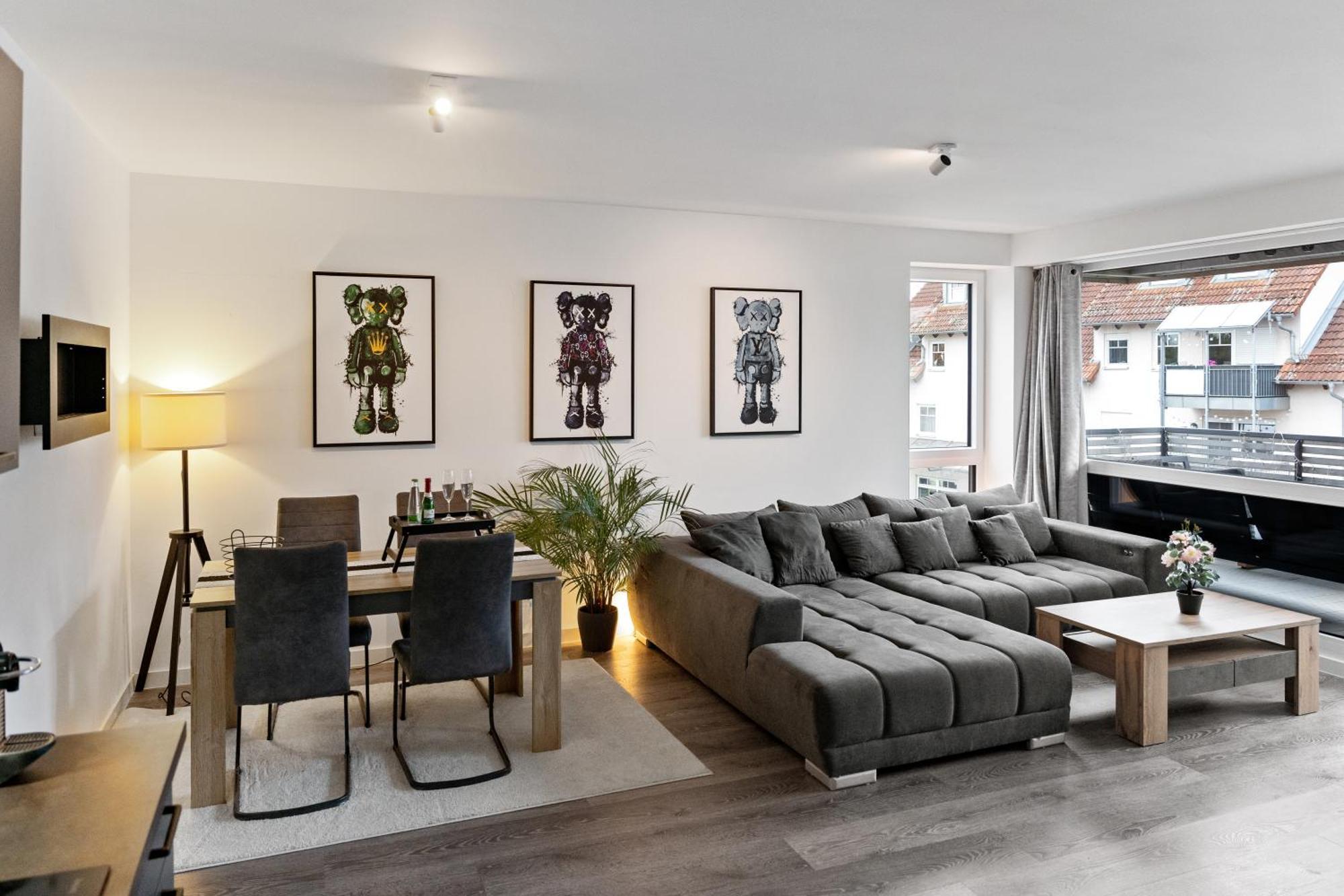 Modern Style Business Suite - Office - Kitchen - Balcony ヘルツォーゲンアウラッハ エクステリア 写真